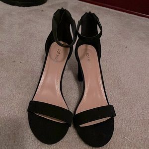 Never been worn black heels
